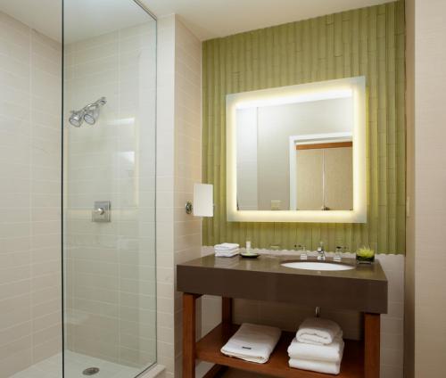 led lighted bathroom mirror backlit hotel mirror manufacturer supply wholesale (5)